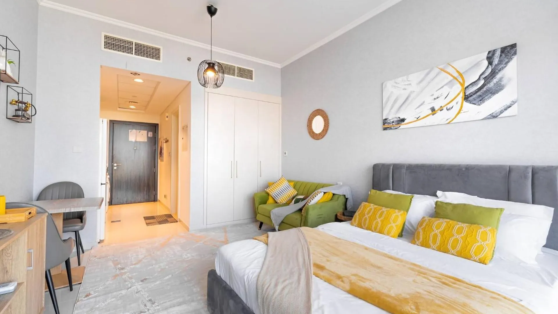 Elegant Studio In Damac Hills - Exclusive Living With Premium Amenities, Managed By Think Realty Dubai 0*,